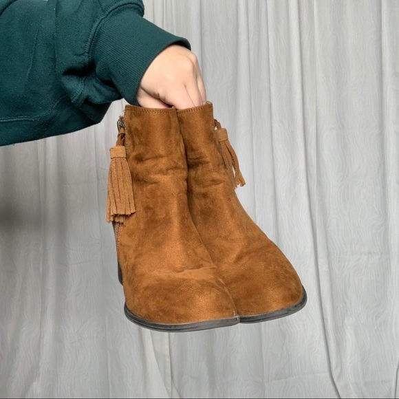 ESPRIT brown suede tassel booties - Picture 2 of 5